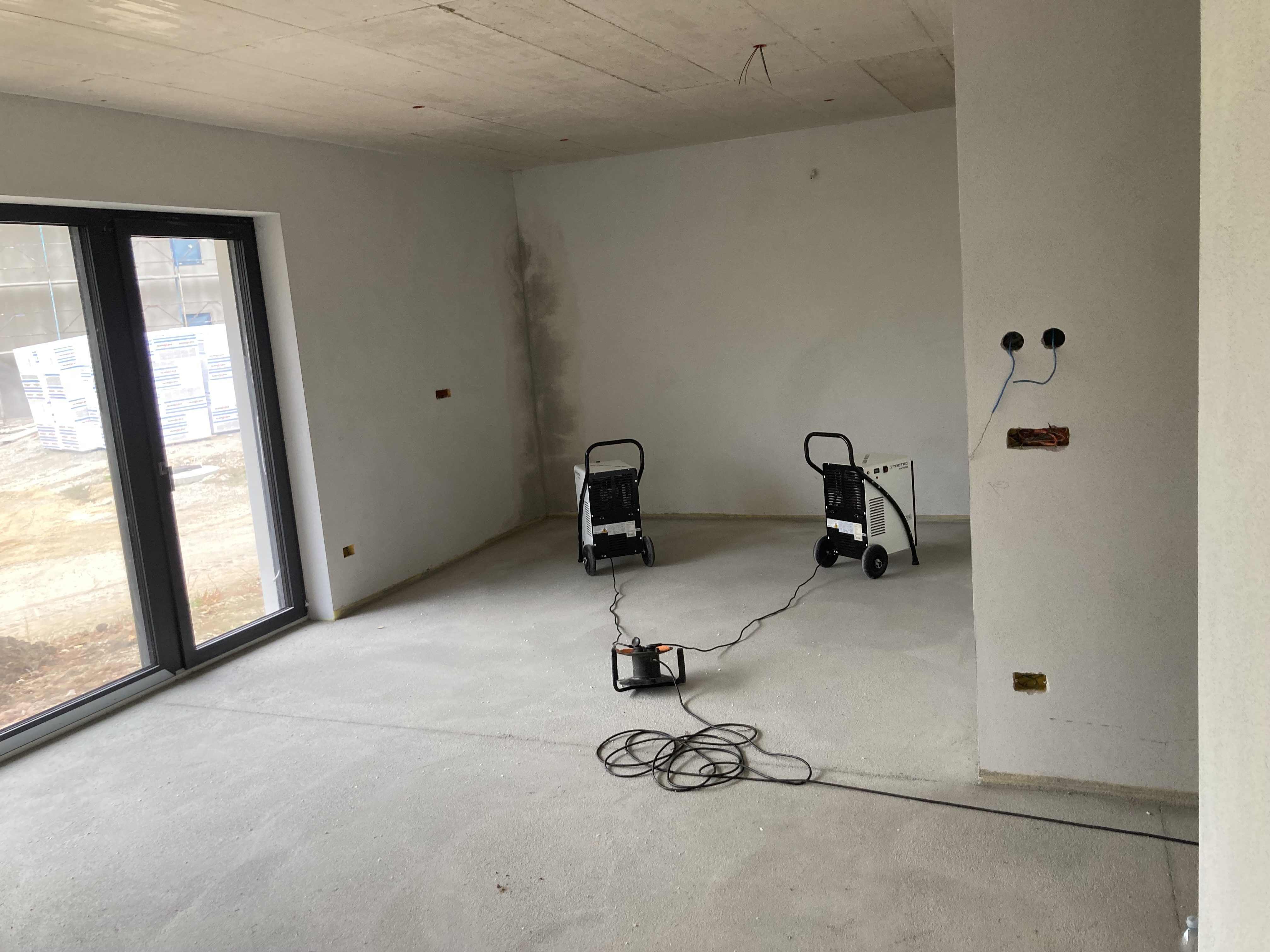 Najem, izposoja industrijskih razvlažilcev 3